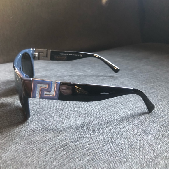 Versace Sunglasses - Picture 2 of 8